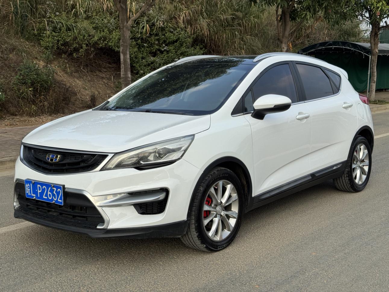 Geely GS 2017 thumb 11