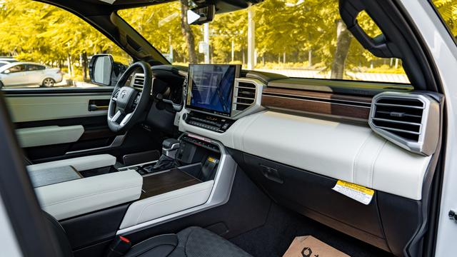 Toyota Highlander 2025 thumb 4