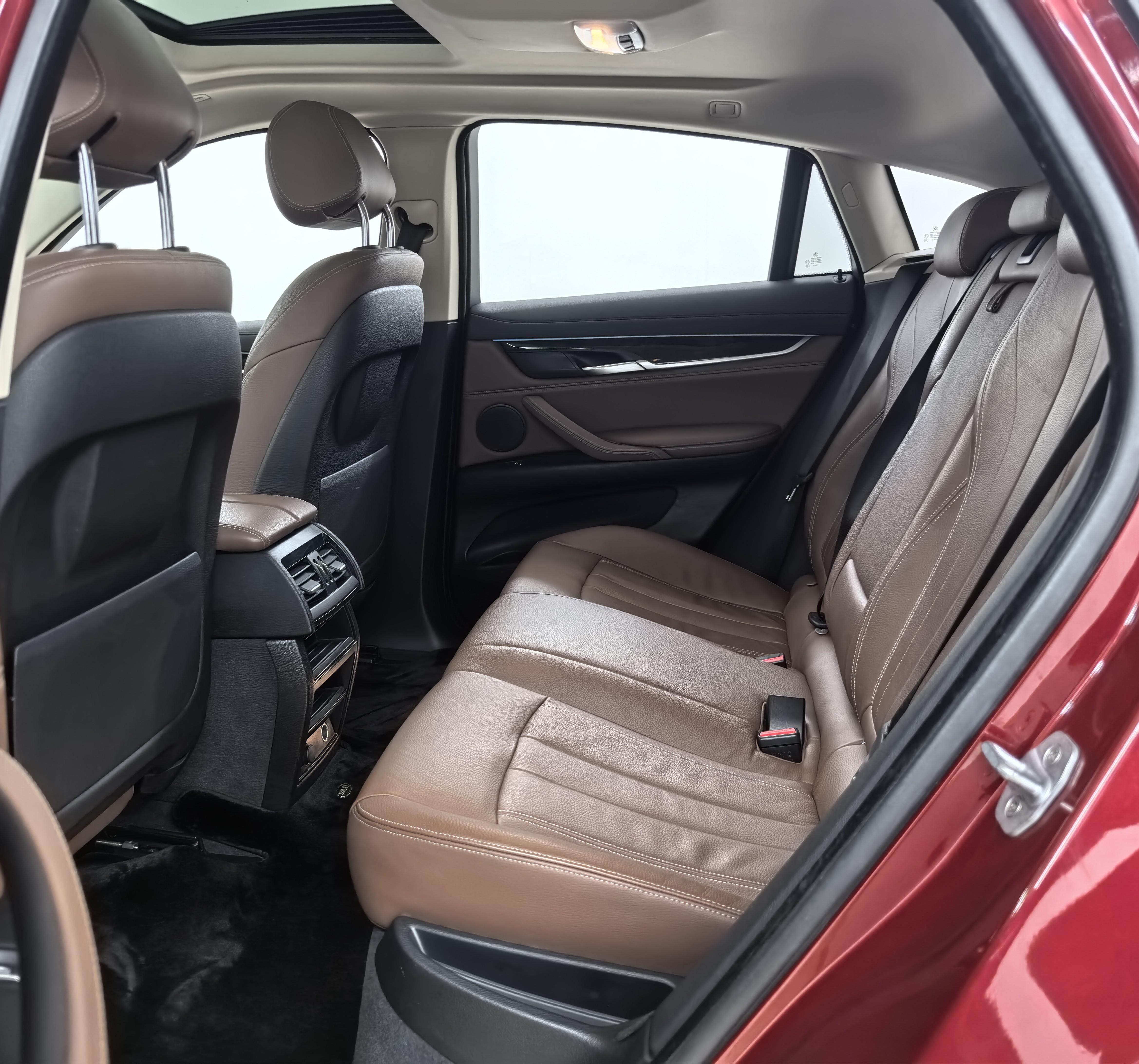 BMW X6 2018 thumb 12