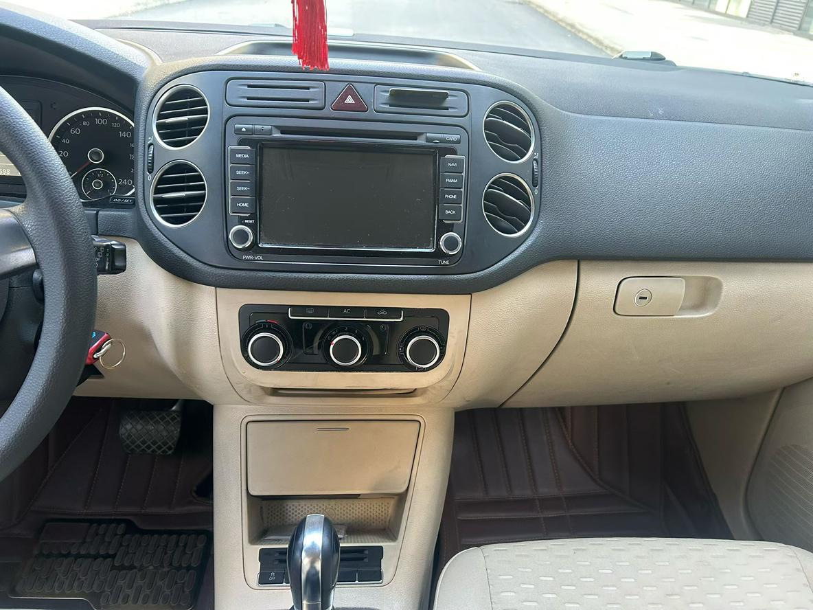 Volkswagen Tiguan 2013 thumb 2