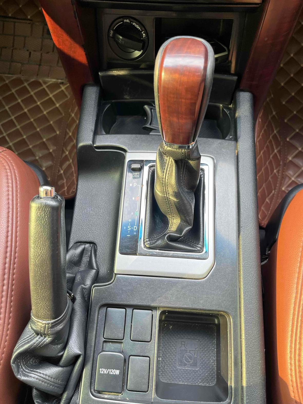 Toyota Land Cruiser Prado 2018 thumb 11