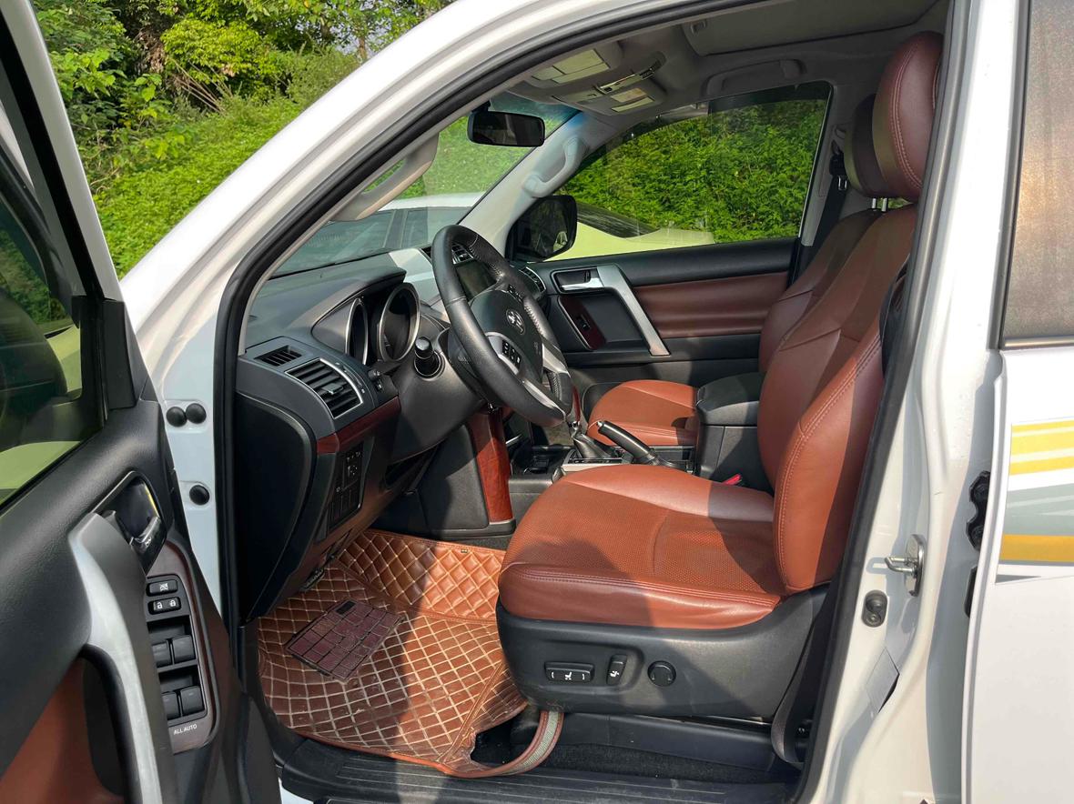Toyota Land Cruiser Prado 2018 thumb 12