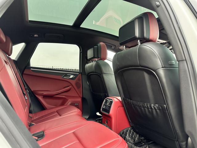 Porsche Macan 2023 thumb 8