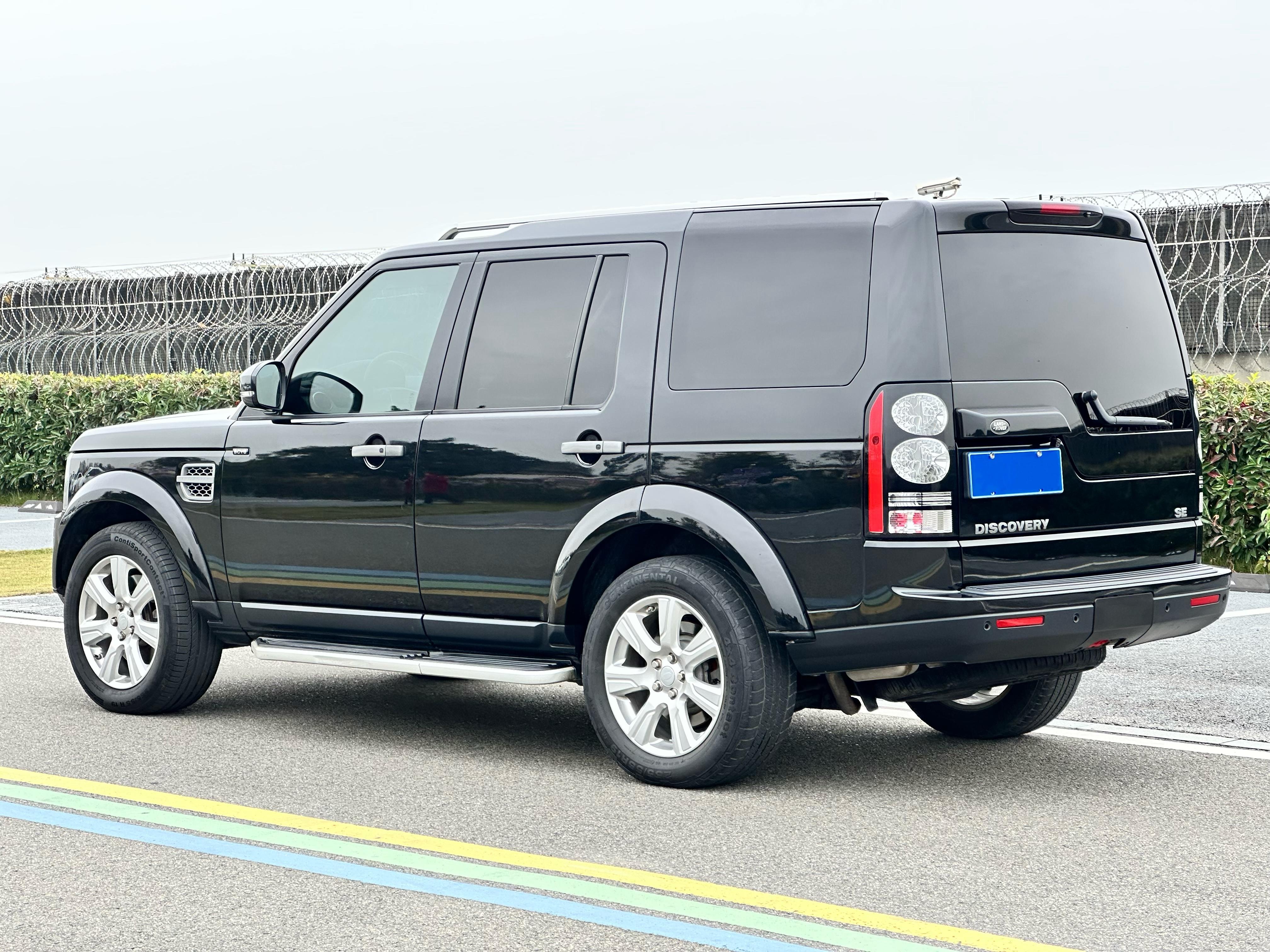 Land Rover Discovery 2019 thumb 3