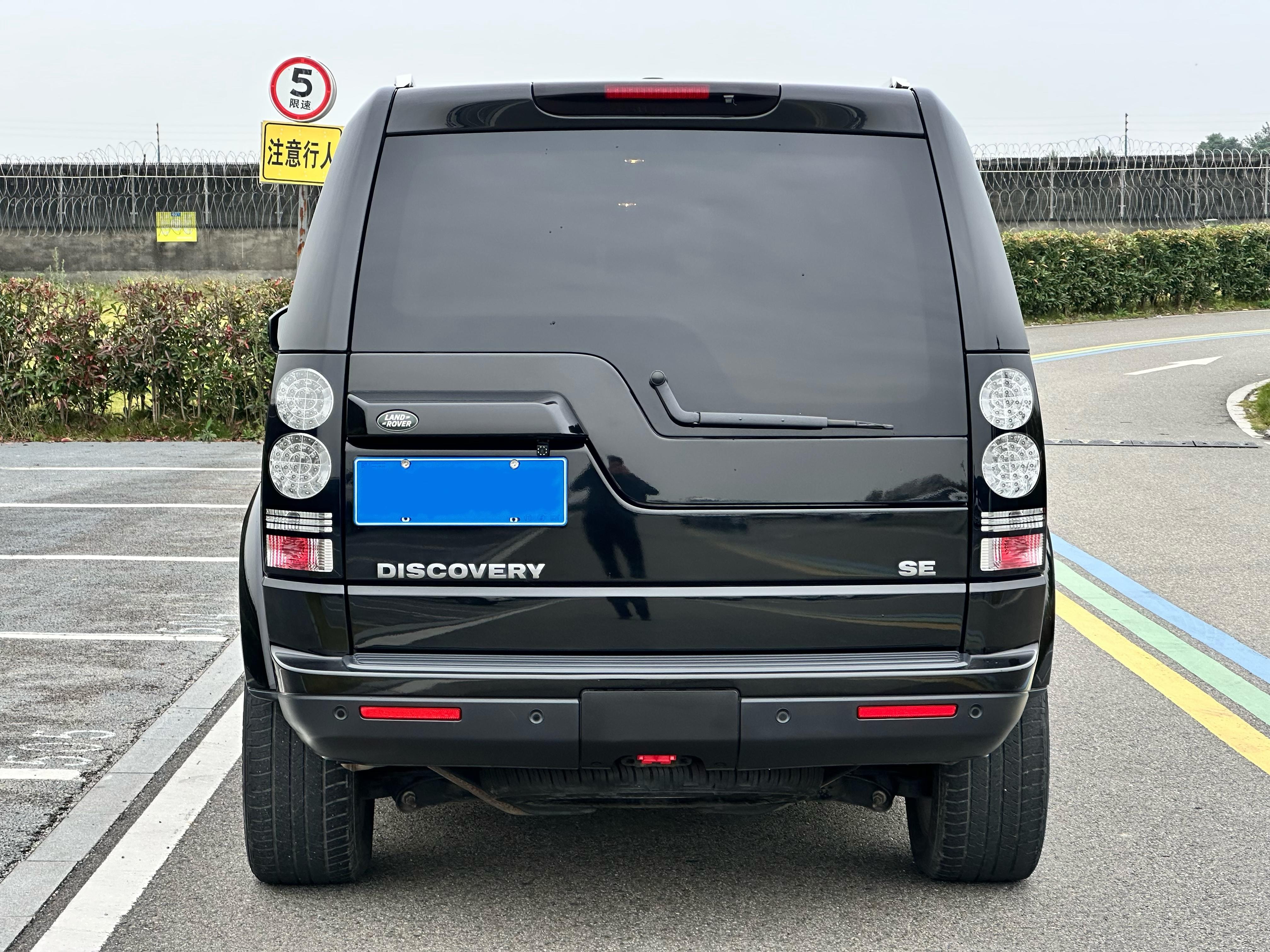Land Rover Discovery 2019 thumb 4