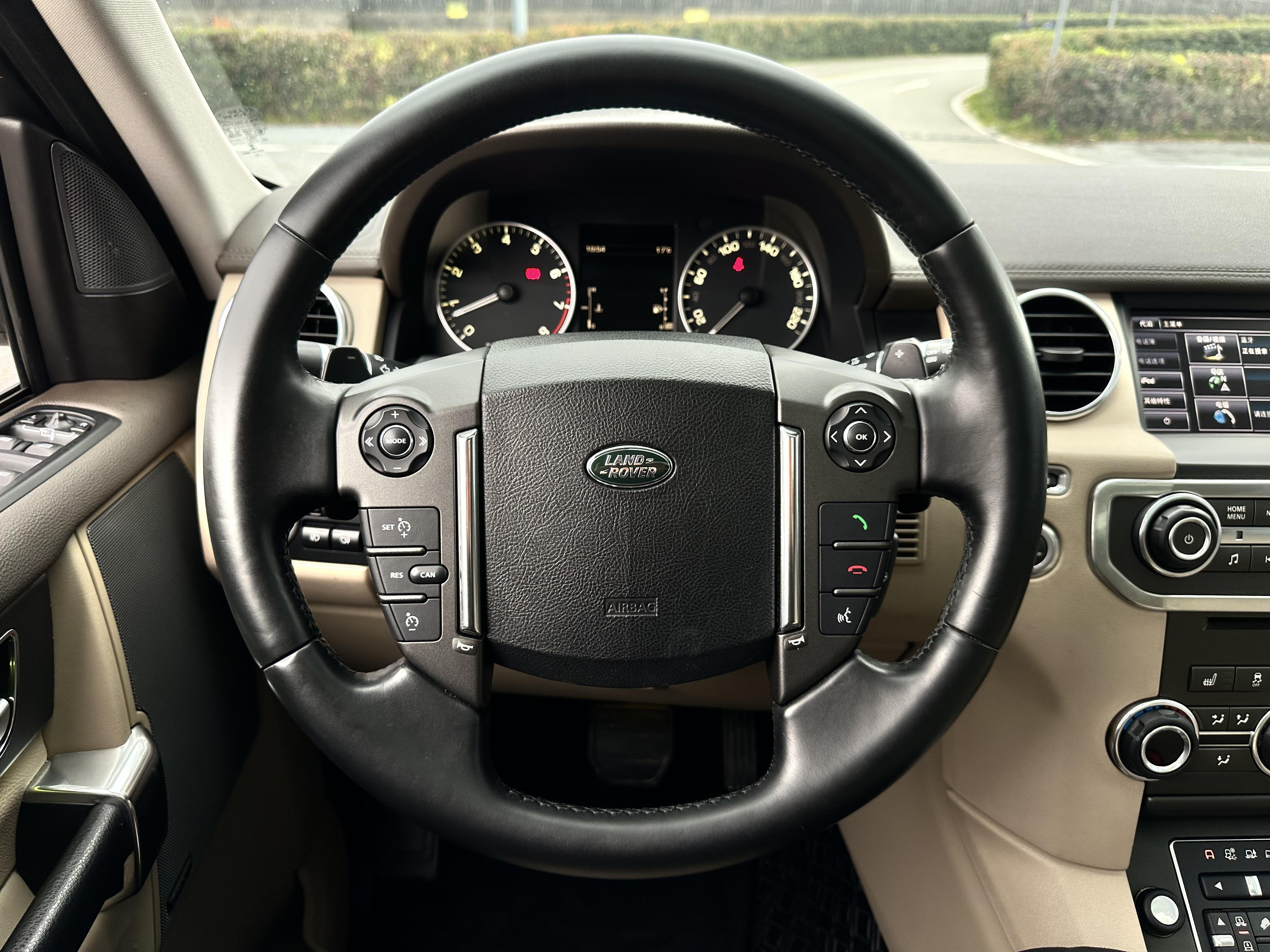 Land Rover Discovery 2019 thumb 12