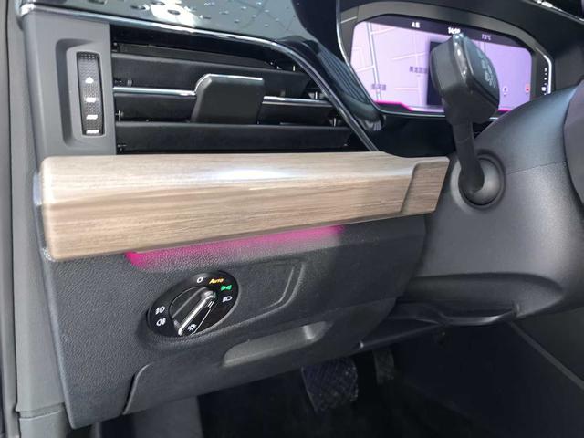 Volkswagen Passat 2020 thumb 9