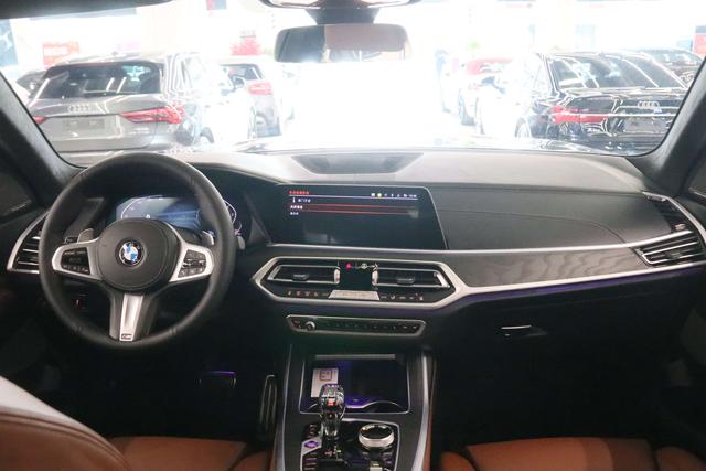 BMW X7 2022 thumb 2