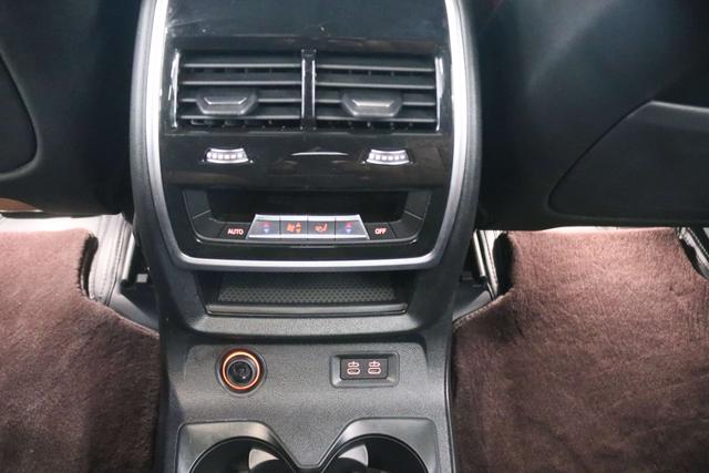 BMW X7 2022 thumb 7