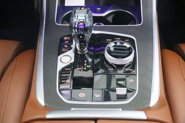 BMW X7 2022 thumb 8