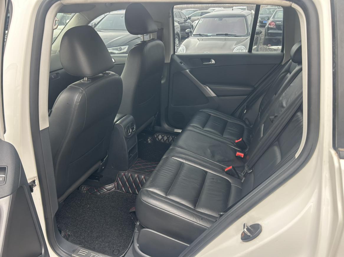 Volkswagen Tiguan 2012 thumb 7