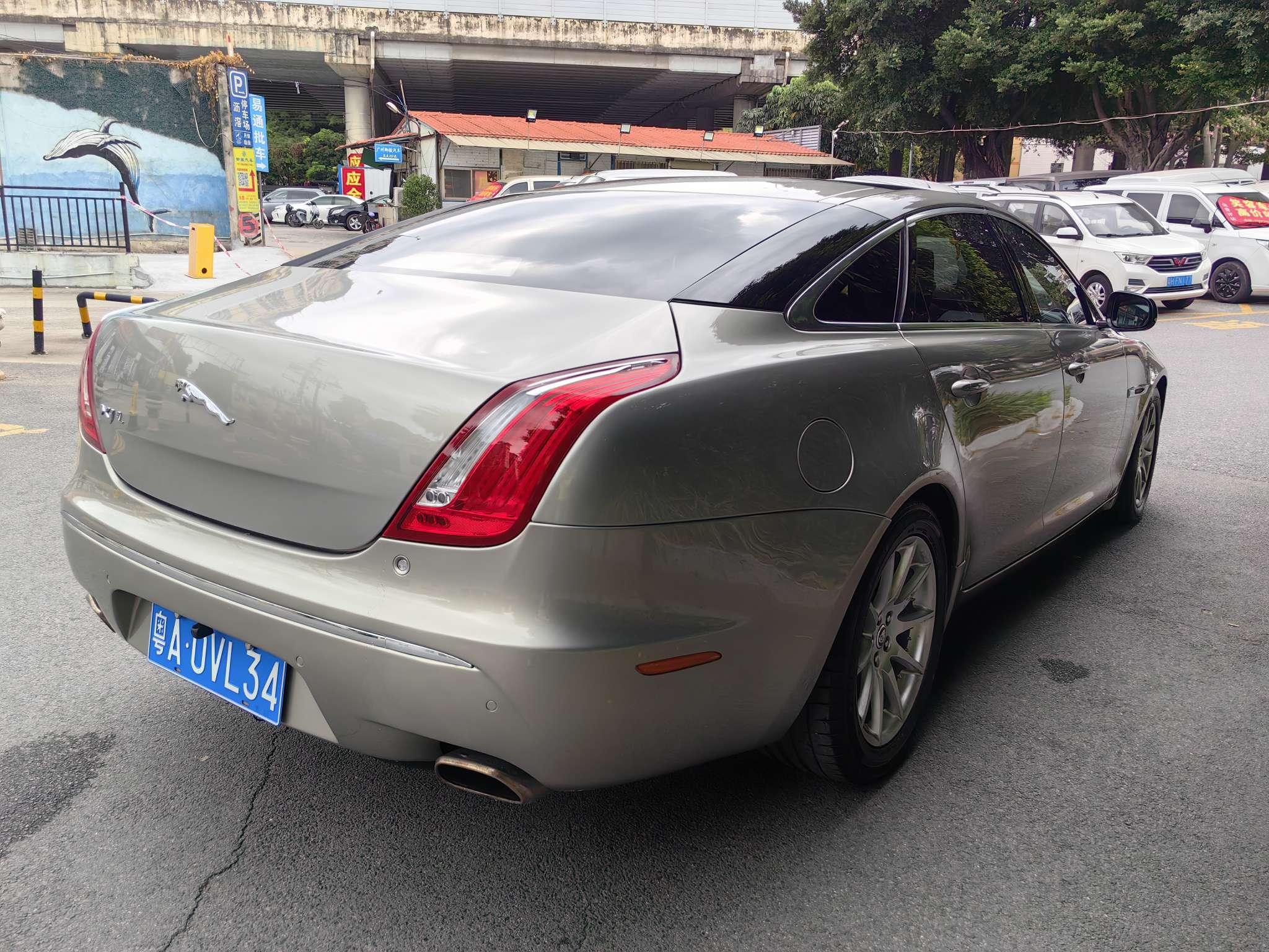 Jaguar XJ 2011 thumb 5
