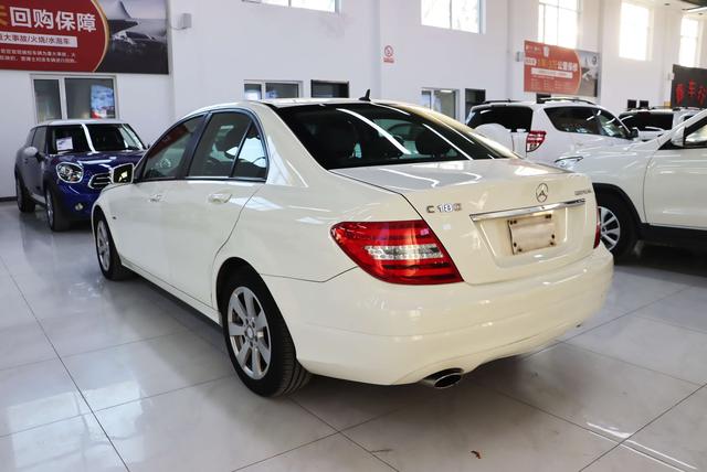 Mercedes-Benz C-Class 2012 thumb 2