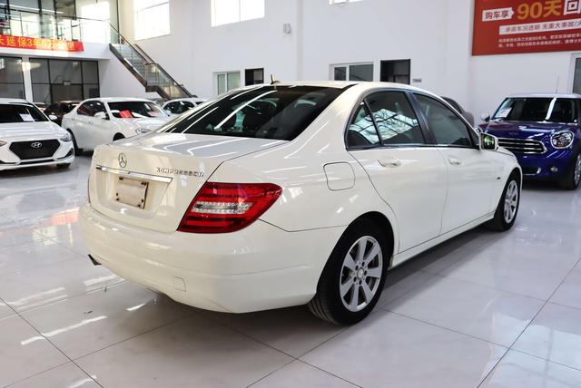 Mercedes-Benz C-Class 2012 thumb 4