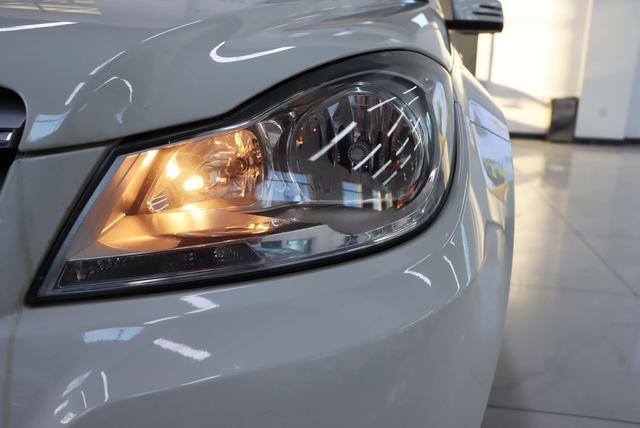 Mercedes-Benz C-Class 2012 thumb 7