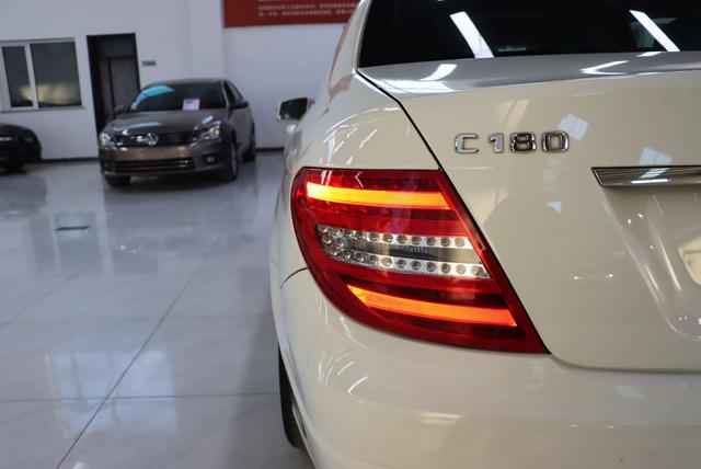 Mercedes-Benz C-Class 2012 thumb 8