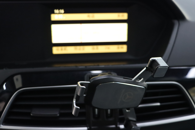 Mercedes-Benz C-Class 2012 thumb 10