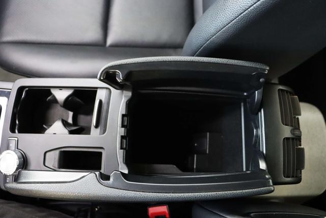 Mercedes-Benz C-Class 2012 thumb 12