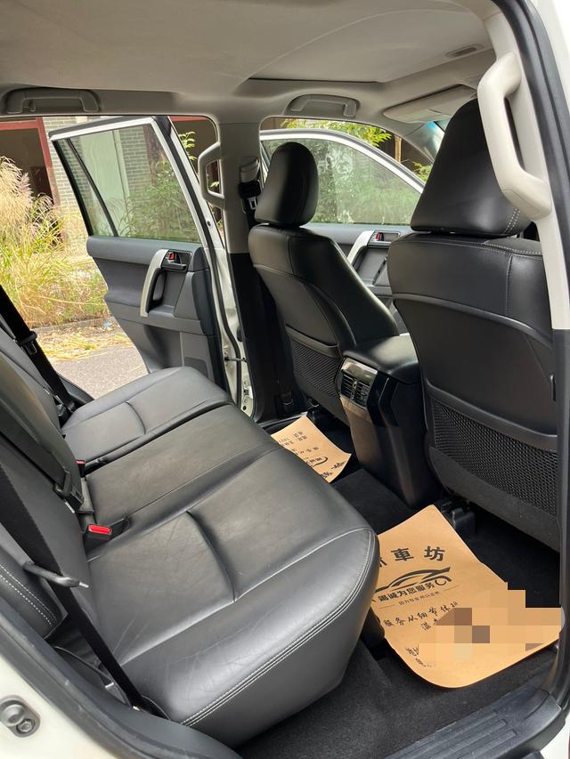 Toyota Land Cruiser Prado 2016 thumb 4