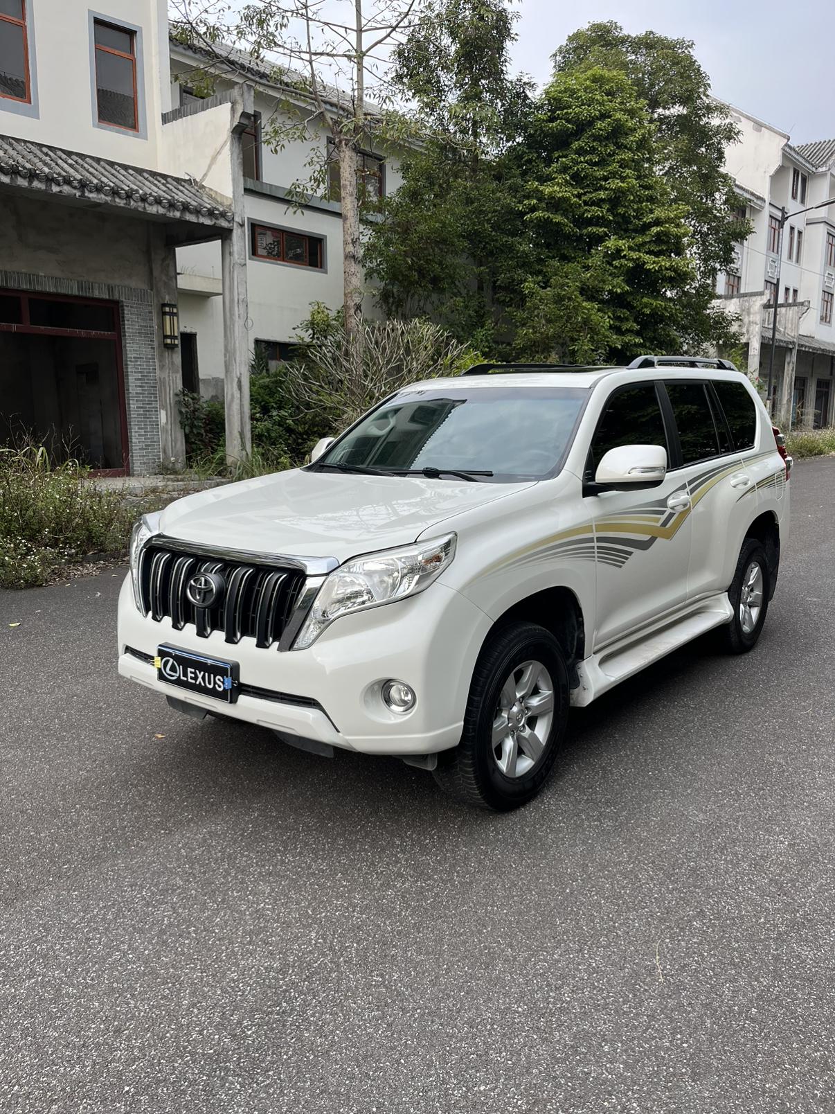 Toyota Land Cruiser Prado 2016 thumb 10