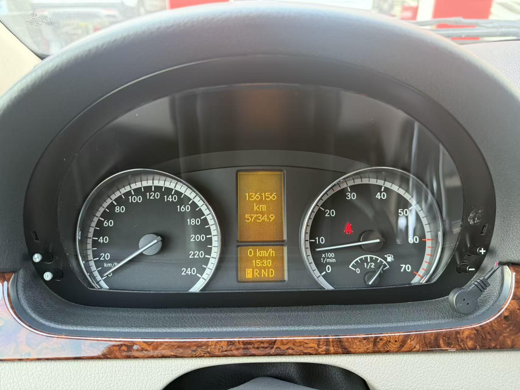 Mercedes-Benz V-Class 2014 thumb 7