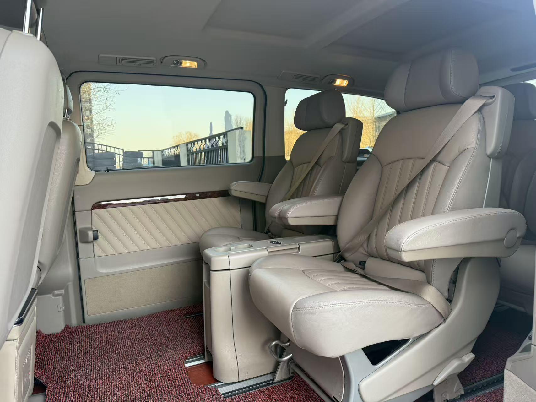 Mercedes-Benz V-Class 2014 thumb 12