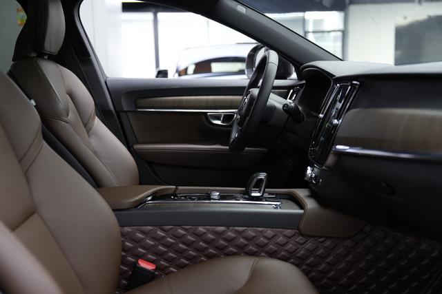 Volvo V90 2023 thumb 11