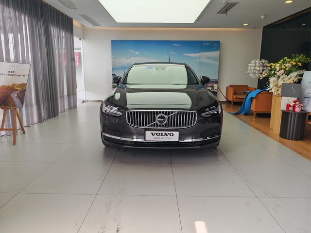 Volvo S90 2025 thumb 4
