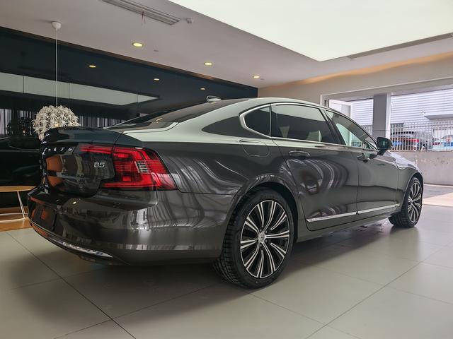 Volvo S90 2025 thumb 9