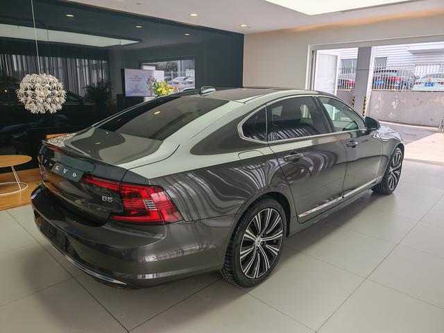 Volvo S90 2025 thumb 10