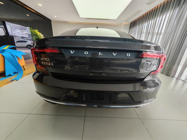 Volvo S90 2025 thumb 11