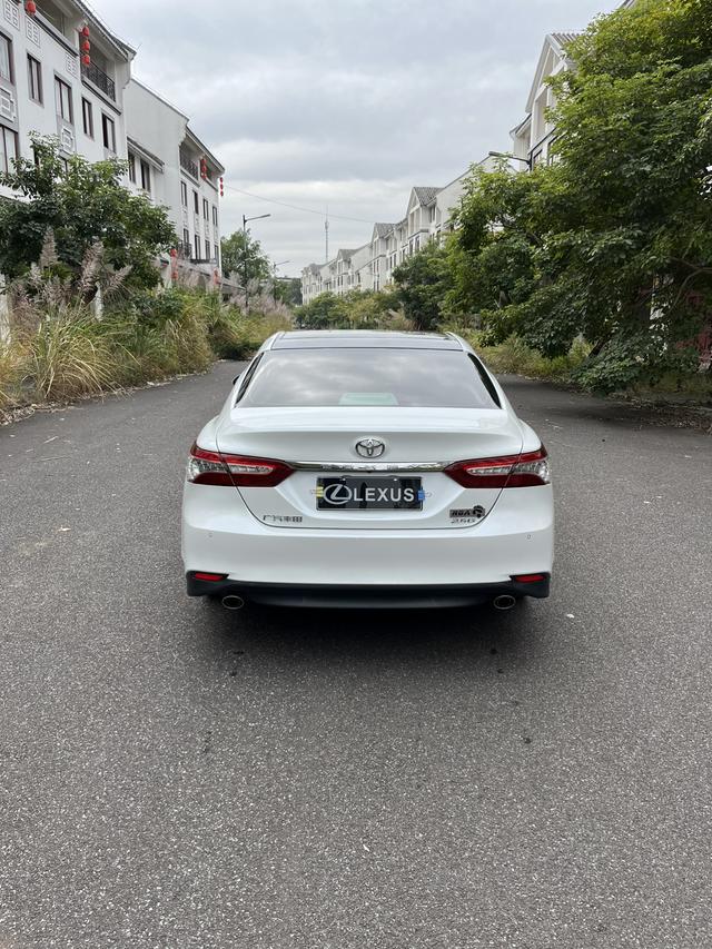Toyota Camry 2019 thumb 2