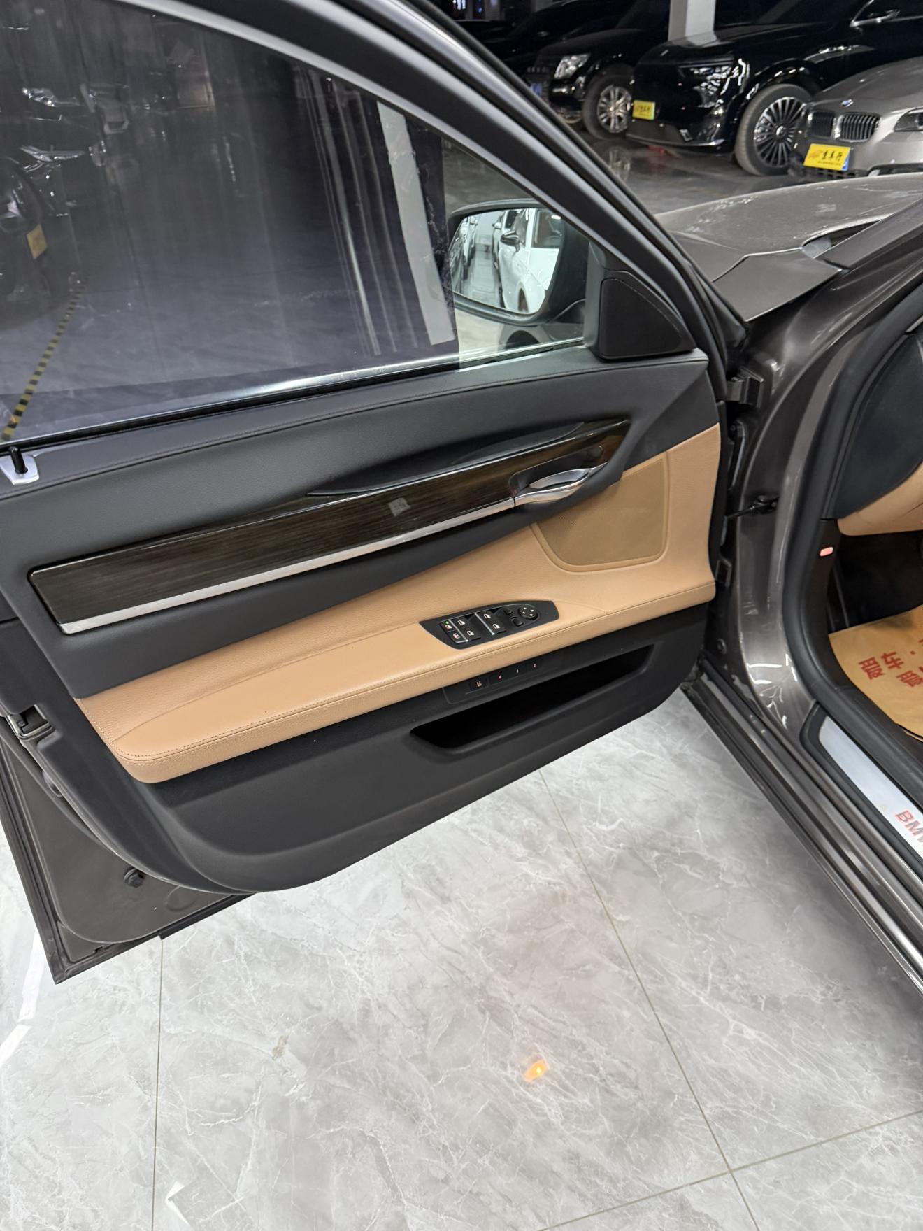 BMW 7 серии 2014 thumb 5