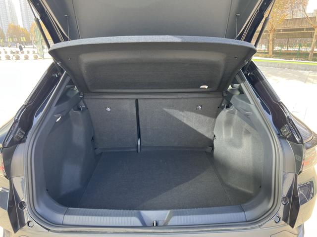 Volkswagen ID.4 2025 thumb 12