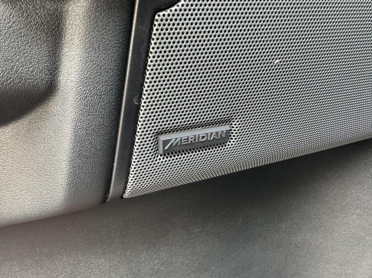 Land Rover Discovery 2016 thumb 10