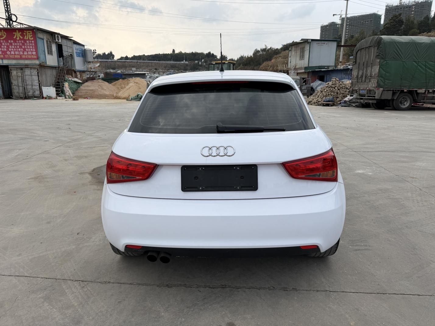Audi A1 2015 thumb 4