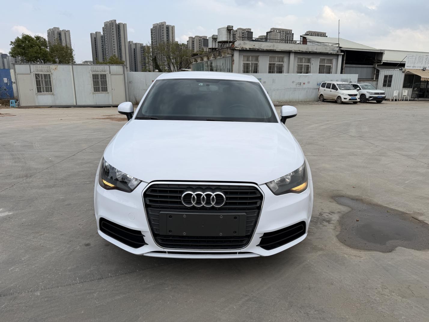 Audi A1 2015 thumb 12