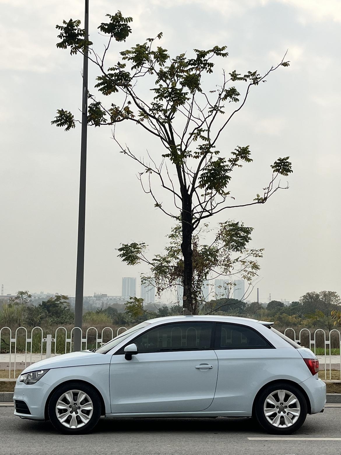 Audi A1 2014 thumb 2