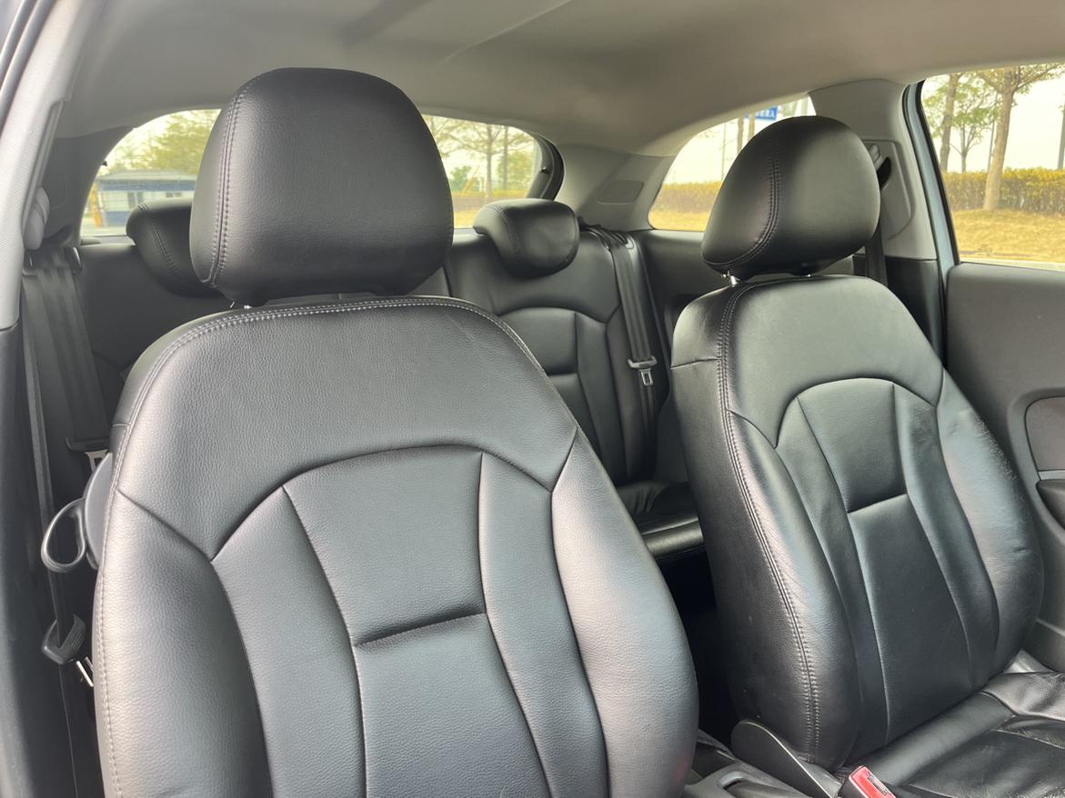 Audi A1 2014 thumb 8