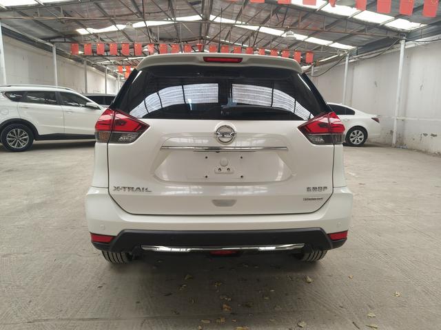 Nissan X-Trail 2019 thumb 2