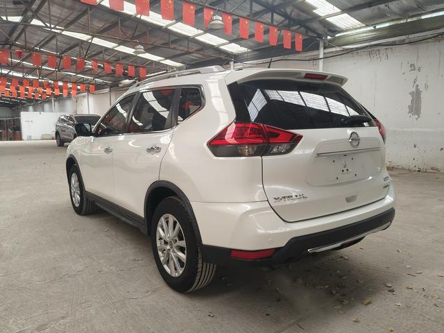 Nissan X-Trail 2019 thumb 3