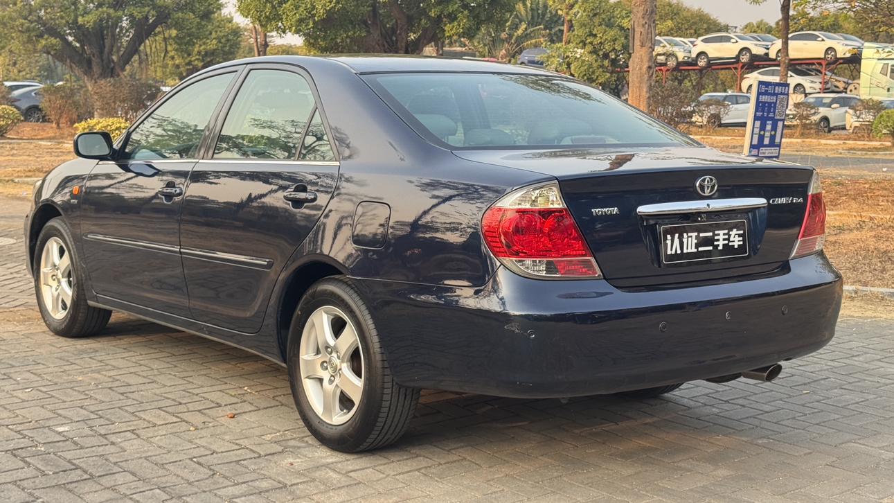 Toyota Camry 2005 thumb 2