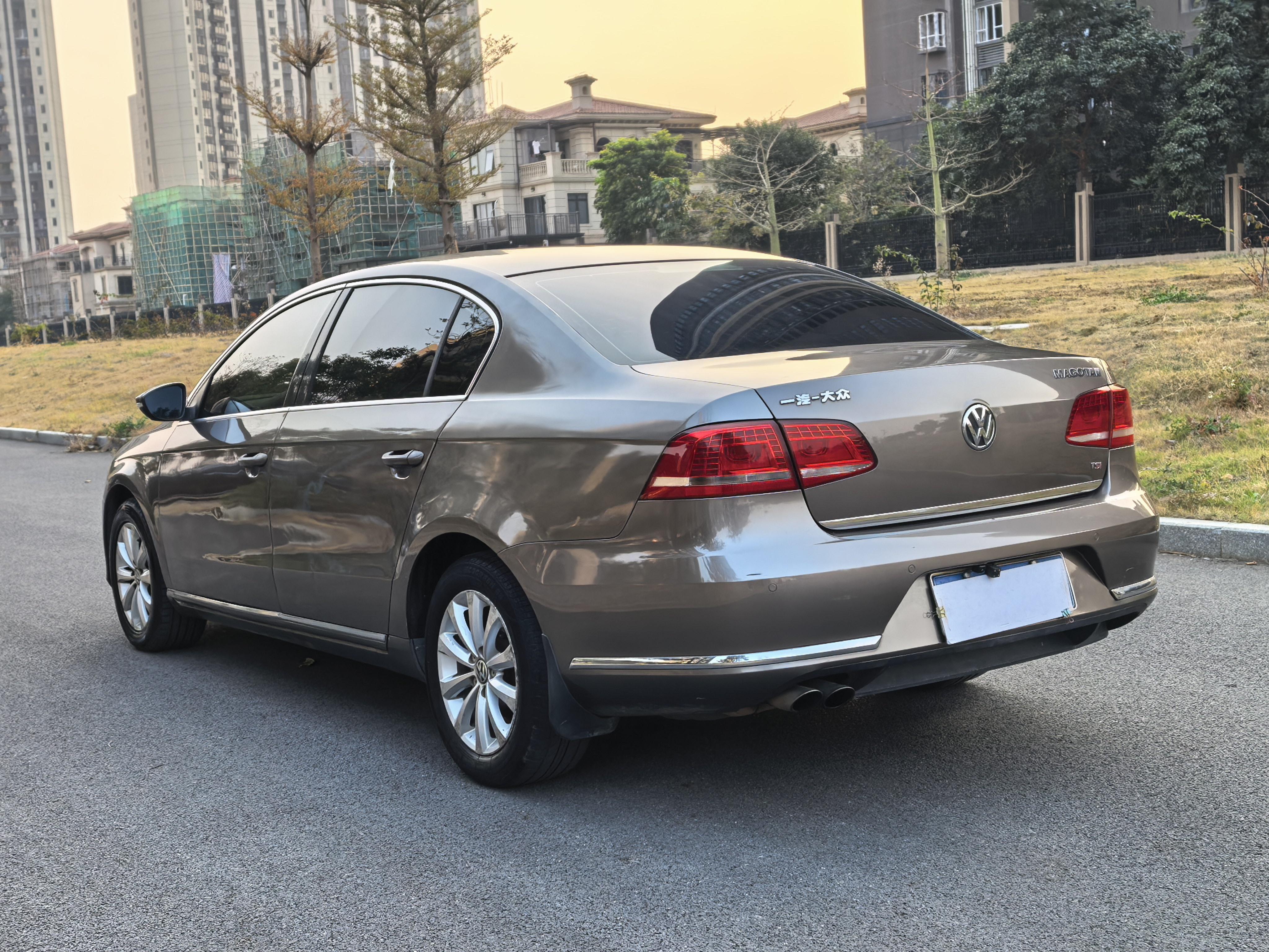 Volkswagen Magotan 2015 thumb 2