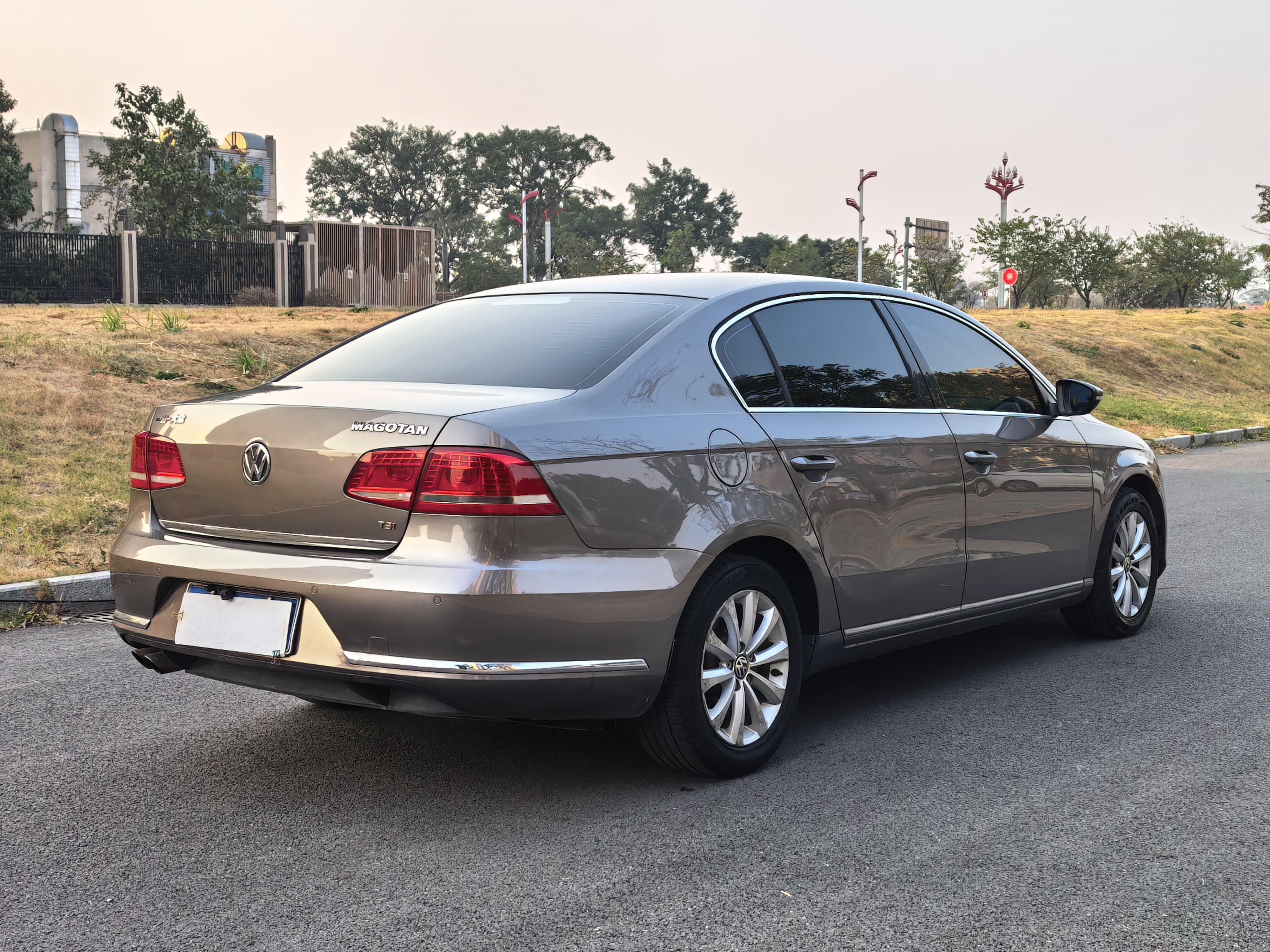 Volkswagen Magotan 2015 thumb 4
