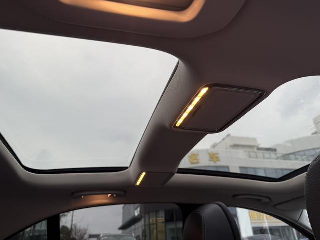 Mercedes-Benz C-Class 2020 thumb 10