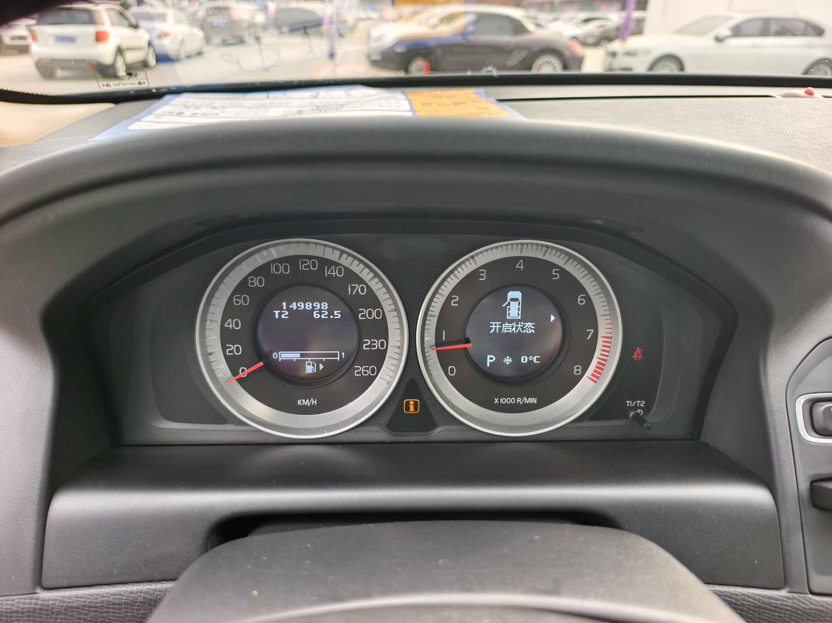 Volvo XC60 2013 thumb 11