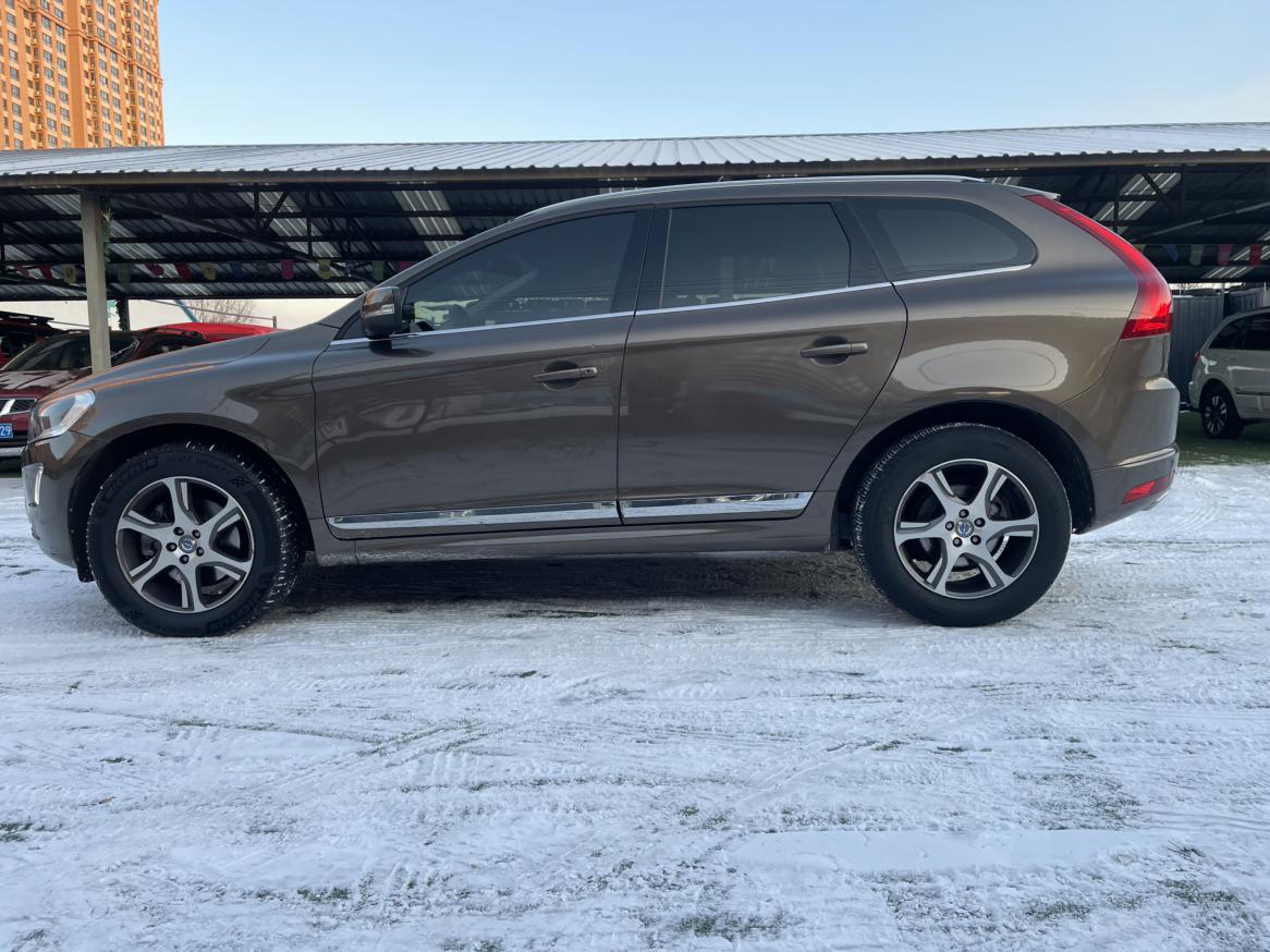 Volvo XC60 2014 thumb 2