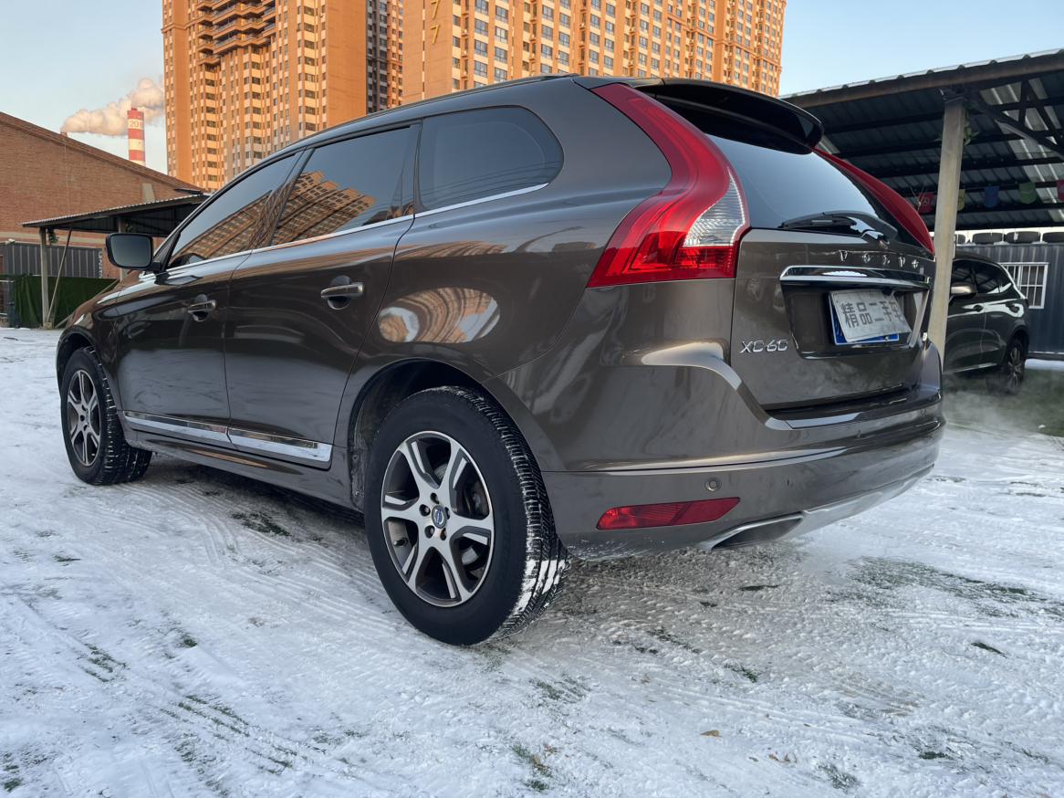 Volvo XC60 2014 thumb 3