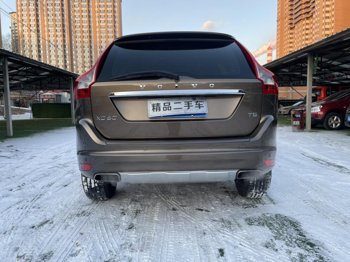 Volvo XC60 2014 thumb 4