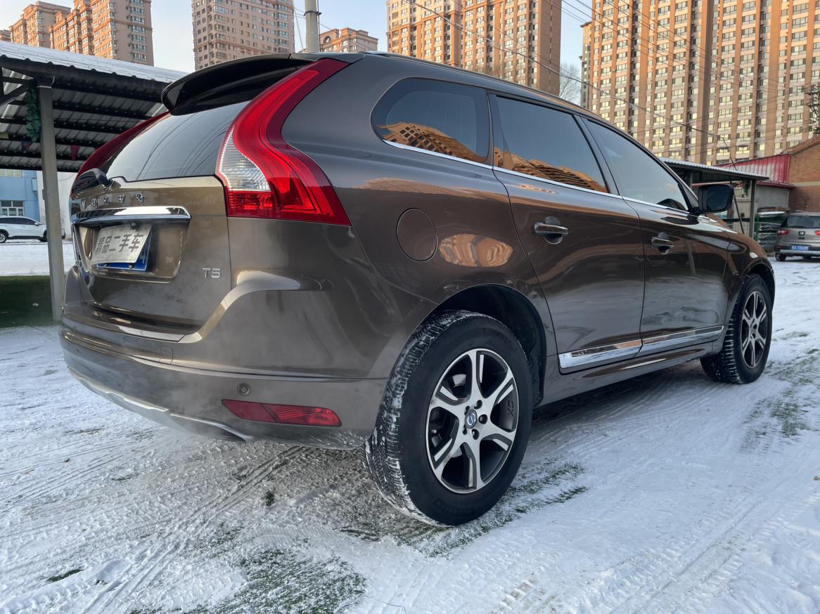 Volvo XC60 2014 thumb 5
